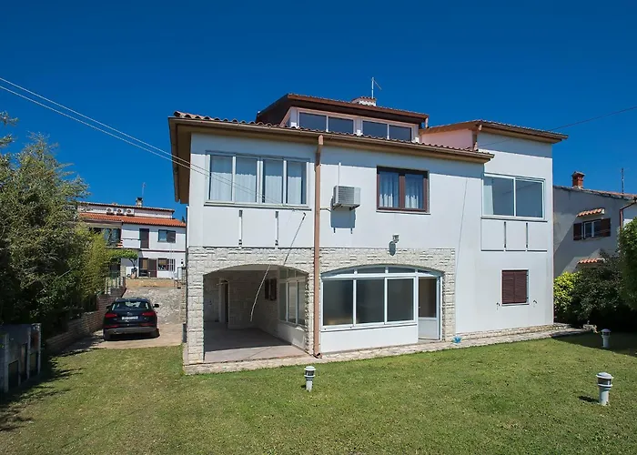 House With A Parking Space Premantura, Medulin - 22760 * 普拉