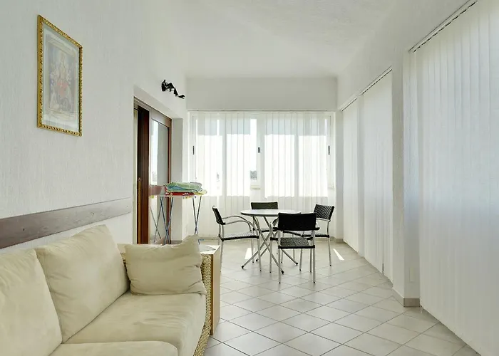 House With A Parking Space Premantura, Medulin - 22760 * 普拉