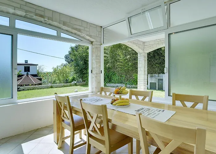 度假居 House With A Parking Space Premantura, Medulin - 22760 普拉